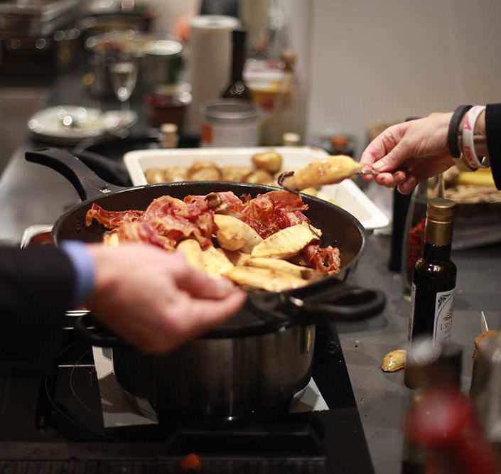 Kochen Pfanne Edda Schmidt Catering Leipzig Fingerfood