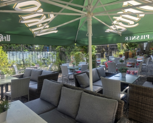 Bier und Weingarten Lounge Bereich